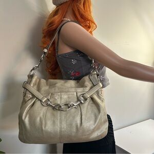 Elegant Cream Shoulder Bag